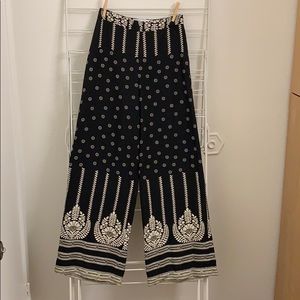 Wide leg pants
